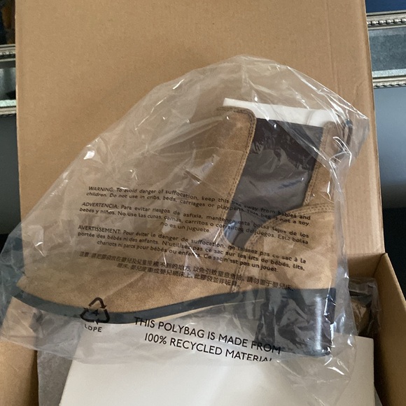 J. Crew Chelsea Boots Rich Coffee Size 8.5 Medium New in Box! - Picture 9 of 12